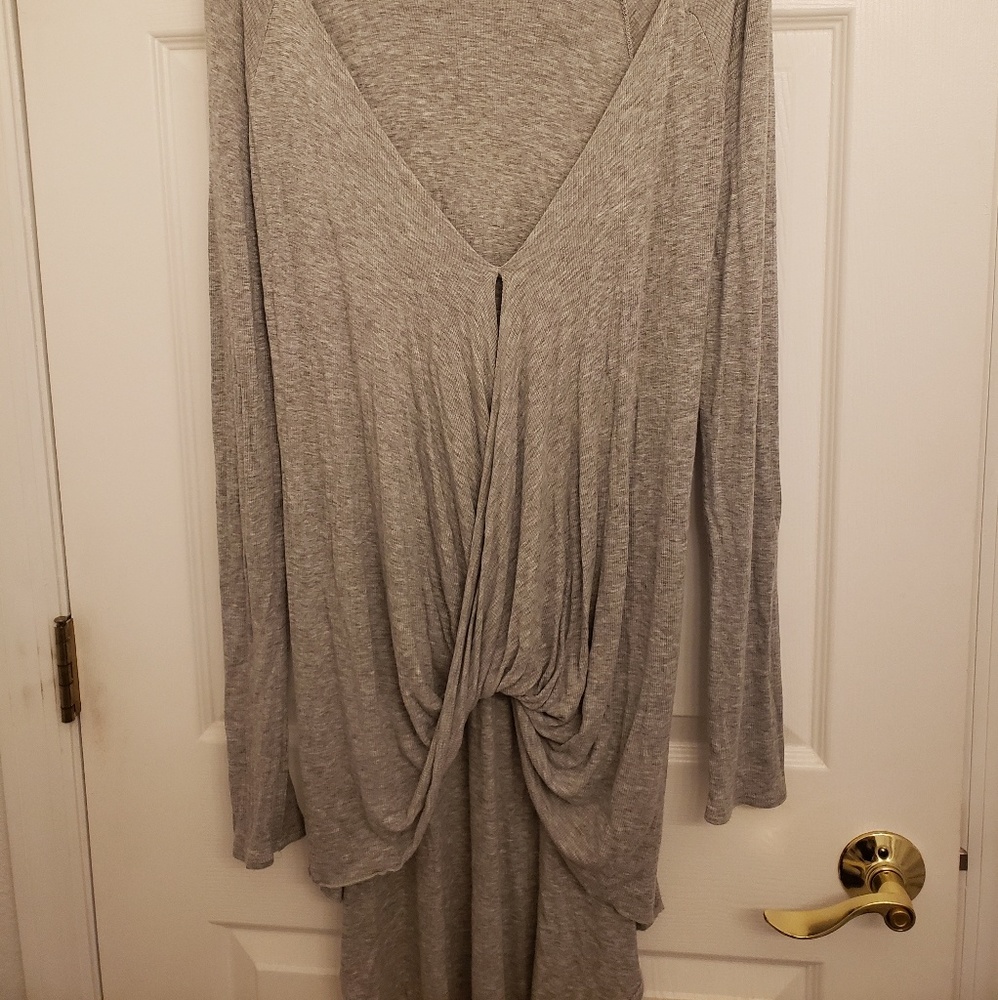 Long sleeved, long top